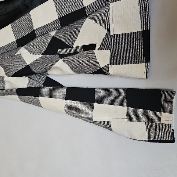 BB Dakota by Jack Campton Plaid Print Wrap Coat Jacket Size Small - Picture 10 of 16